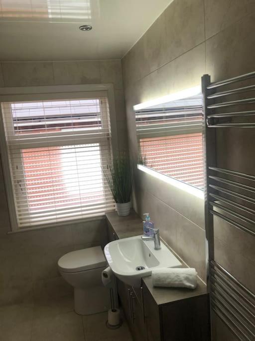 29 Comfort House 2 Bedroom Townhouse With Parking Scunthorpe Esterno foto