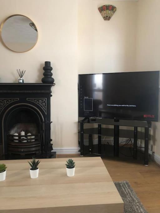 29 Comfort House 2 Bedroom Townhouse With Parking Scunthorpe Esterno foto
