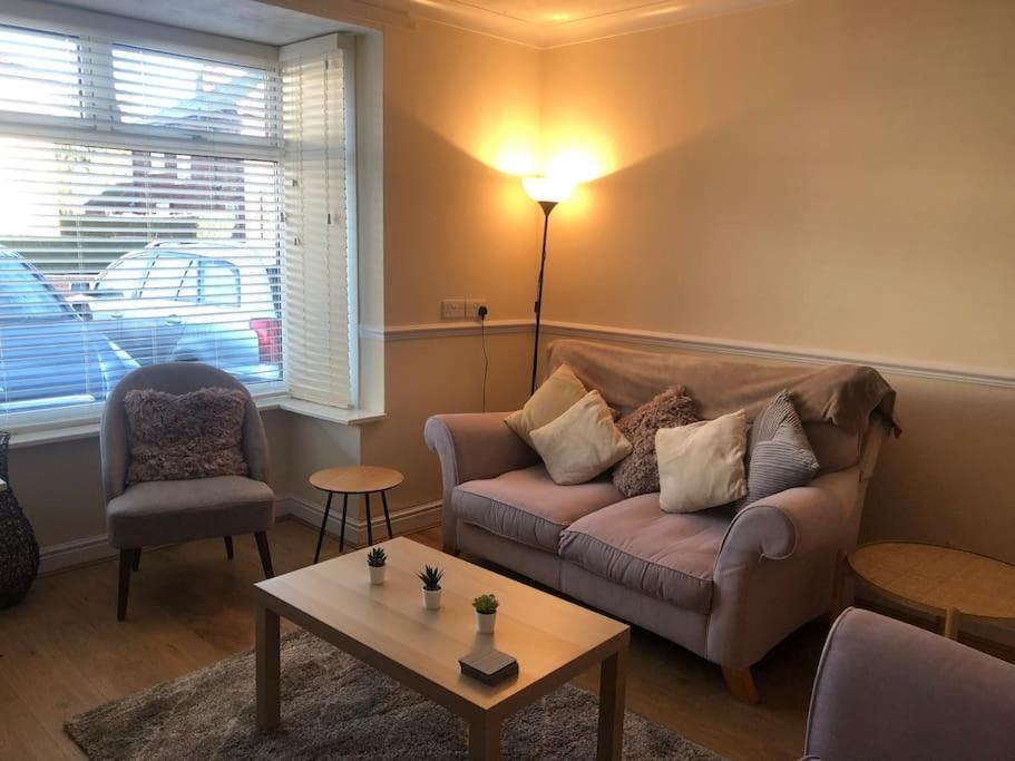 29 Comfort House 2 Bedroom Townhouse With Parking Scunthorpe Esterno foto